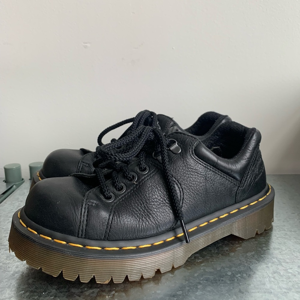 VINTAGE DR. MARTEN CHUNKY SHOES💫